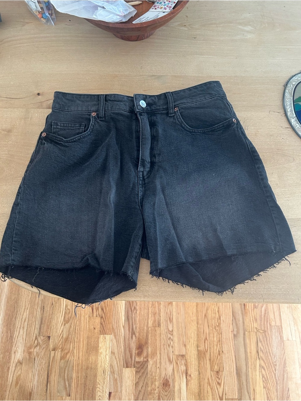 Black High-Waist Raw-Hem Denim Shorts
